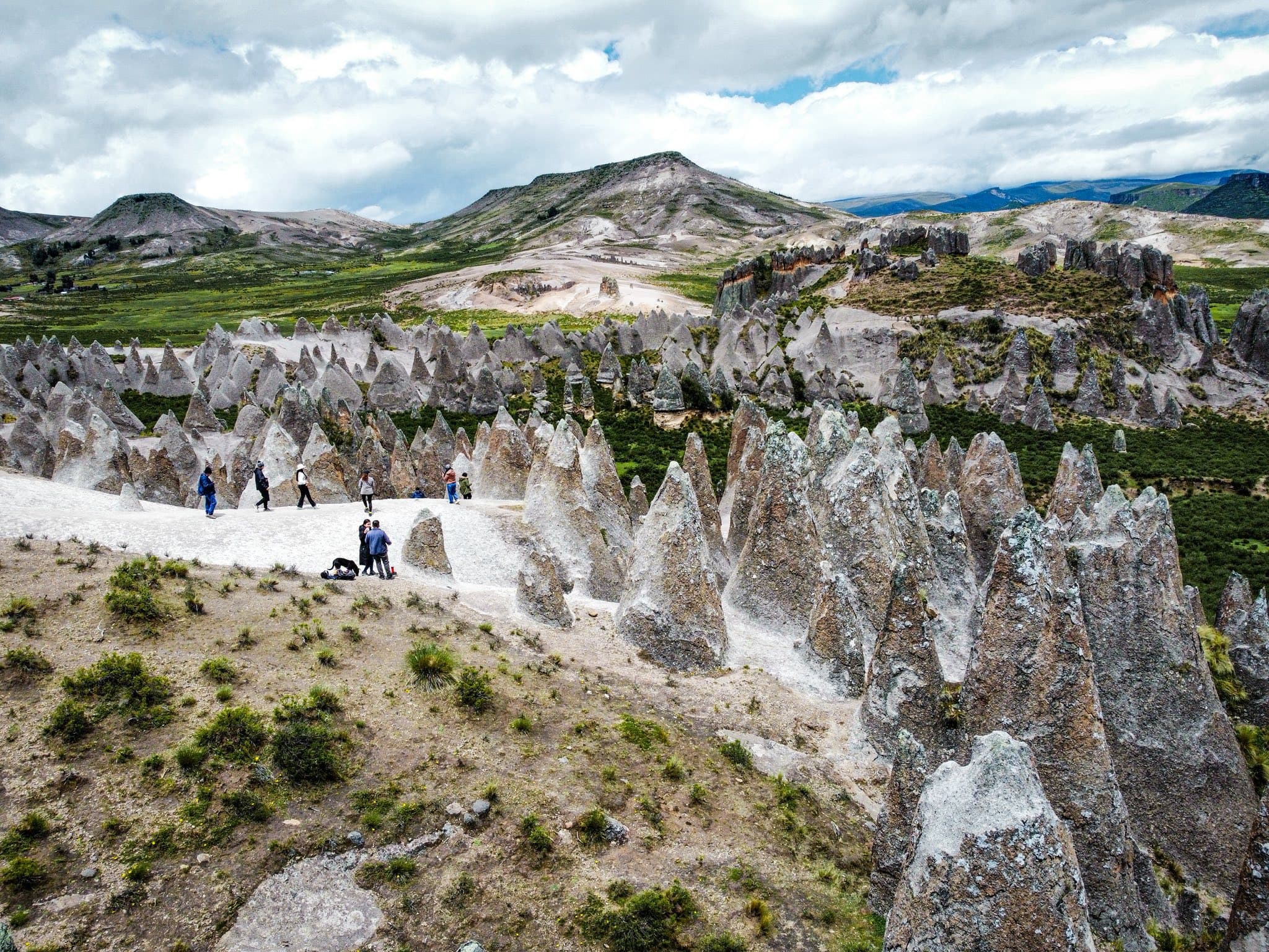 Full Day Casa de los Pitufos, Bosque de Piedras, Catarata Pumachaca y Chicha Ccasa 2