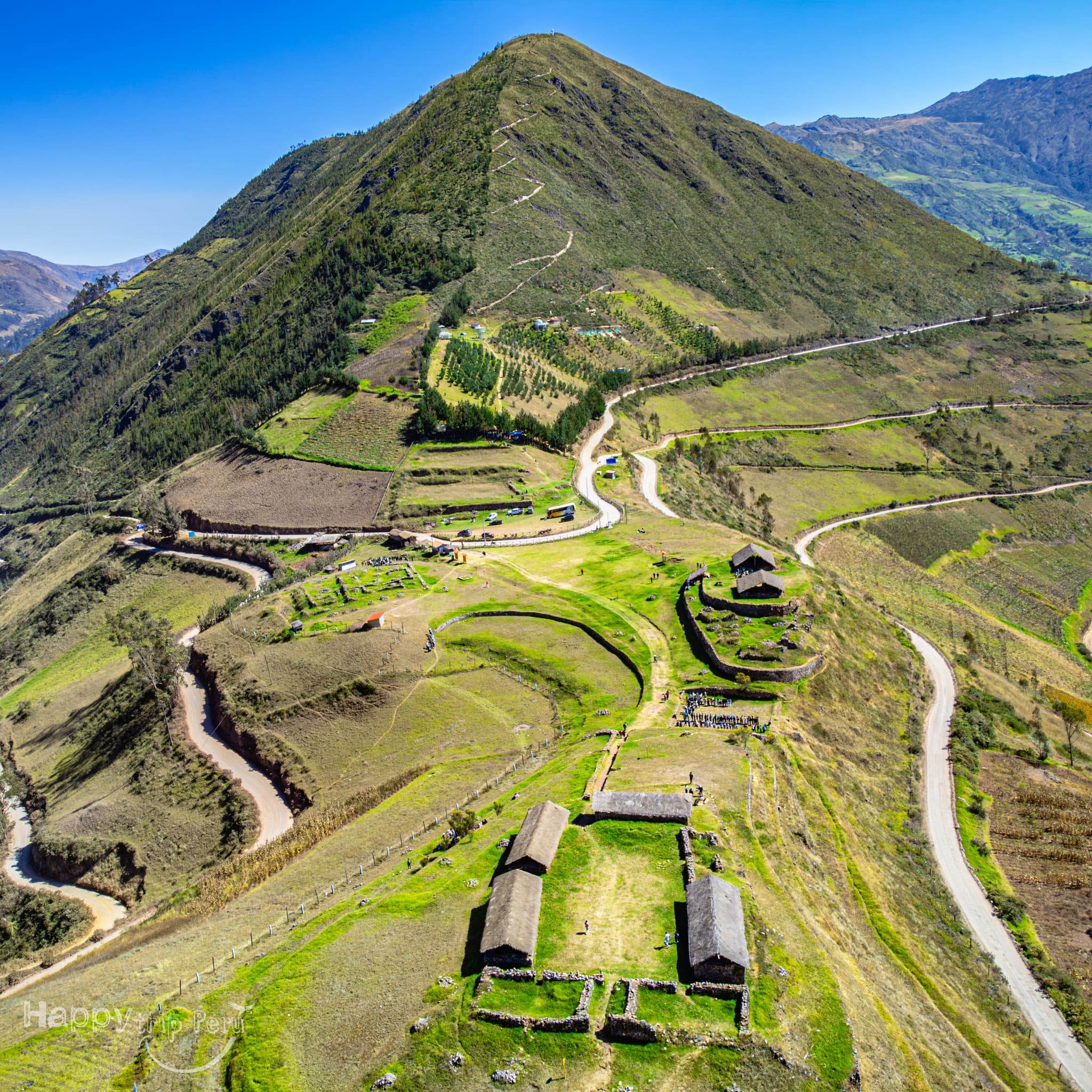 Full Day Laguna Pacucha, Centro Arqueológico Sóndor y Plazas de Andahuaylas 3